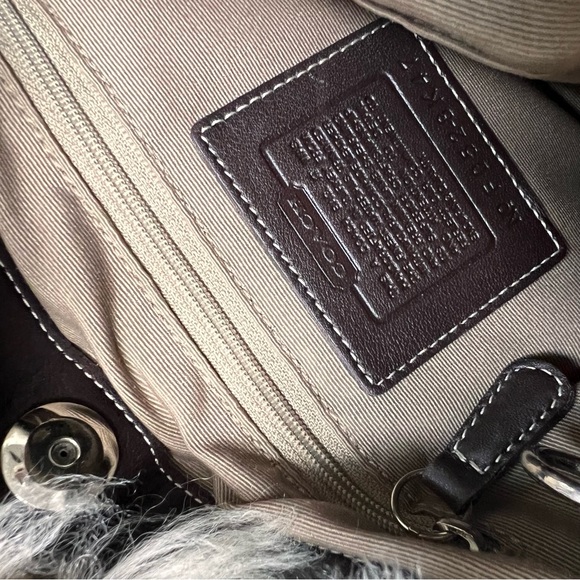 Coach Signature C Bag with Shearling Trim and Key Card Holder - Picture 6 of 16